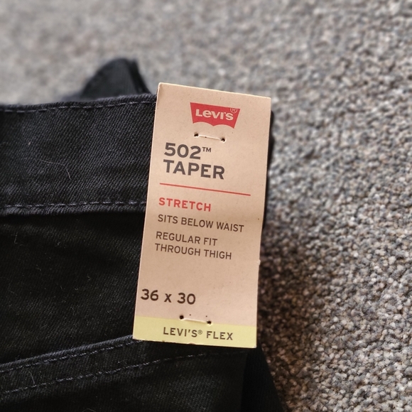 Red tab/ Blank Tab Levi's Mens 502 Black Taper Jeans 36x30 With Tags casual - Picture 15 of 16